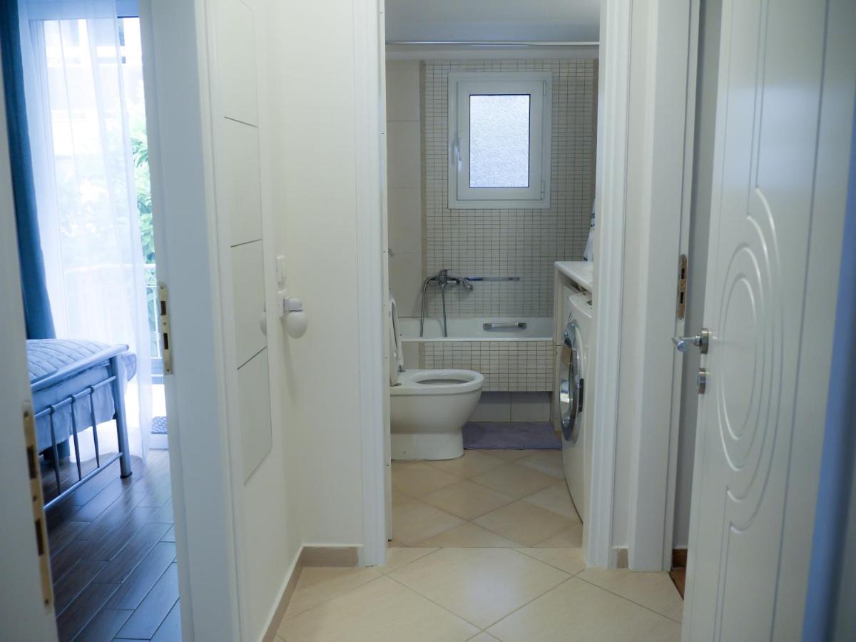 Garden Apartment Next To The Mall -Private Parking Athén Kültér fotó