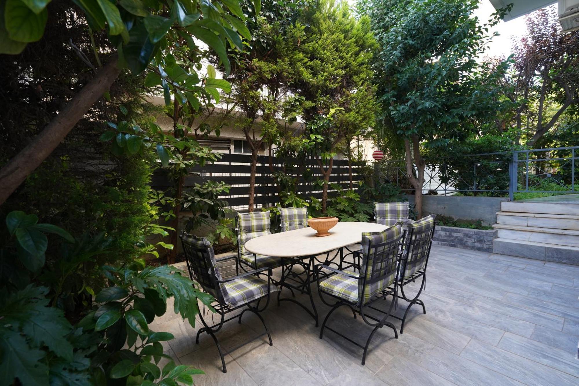 Garden Apartment Next To The Mall -Private Parking Athén Kültér fotó